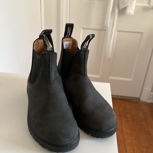 Blundstone classic boot!
